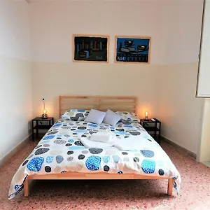 divino-mare-apartments.sicilyhotelsitaly.net/